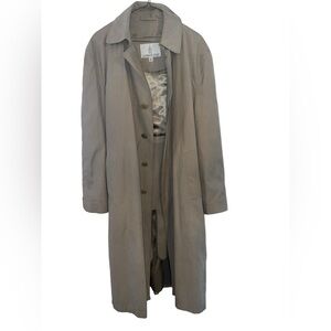 Vintage London Men's Fog  Lined Lapel Collar Tan Trench Coat | Size 36 Reg